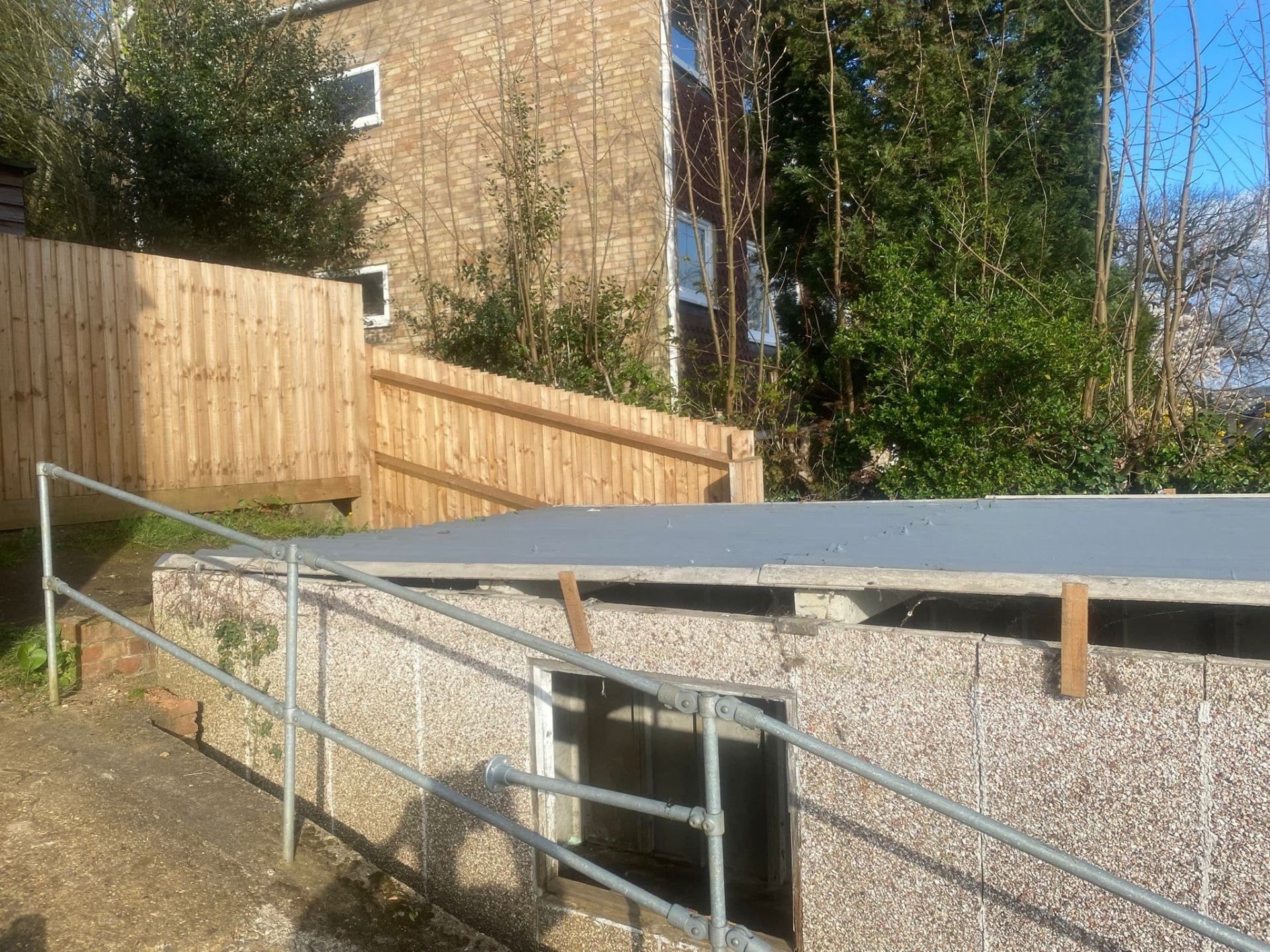 Asbestos Garage Removal in Guildford: How we take a garage roof down