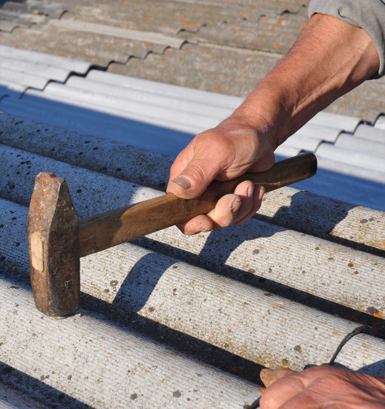 Asbestos Clearance in Putney: Surveys and Strip-Outs Across SW15